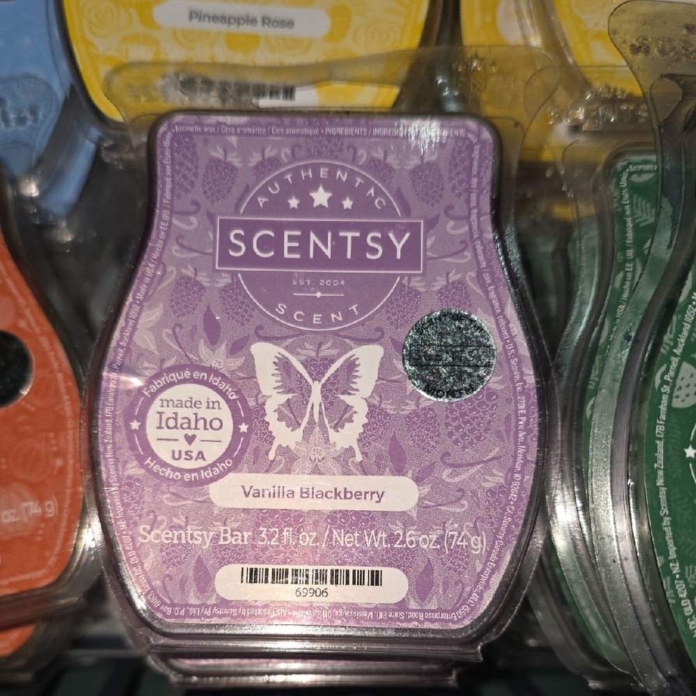 3/$21 New Scentsy Vanilla Blackberry Bar